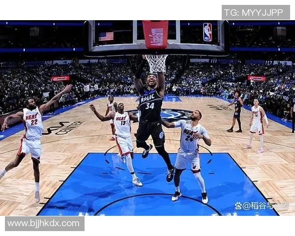 魔术队与活塞的激烈对决揭示了NBA新赛季的竞争格局与球员表现的变化
