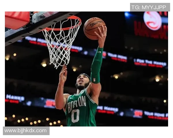 贾雷斯沃克的篮球之路与未来发展潜力分析