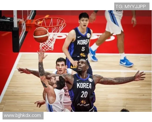 韩国男足迎战香港队期待精彩对决双方实力对比引发球迷热议