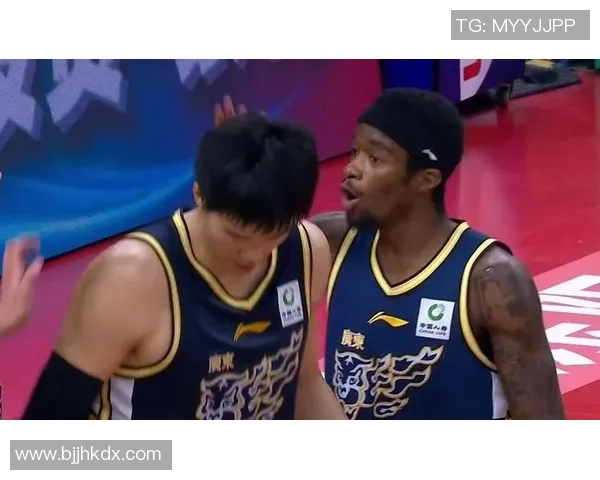 2020年广东队与首钢队精彩对决全场集锦回顾与分析